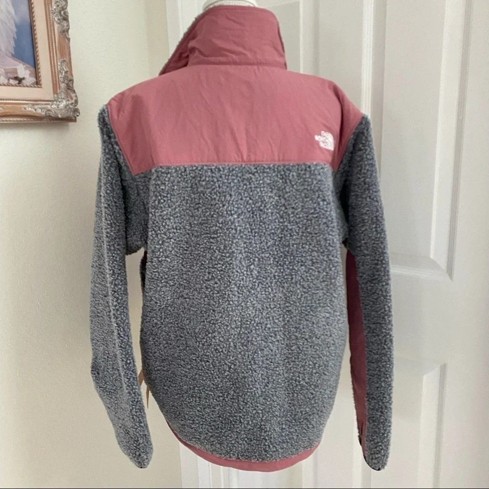 NWT The North Face Retro Denali Seasonal Jacket Sz Med Unisex Grey Pink